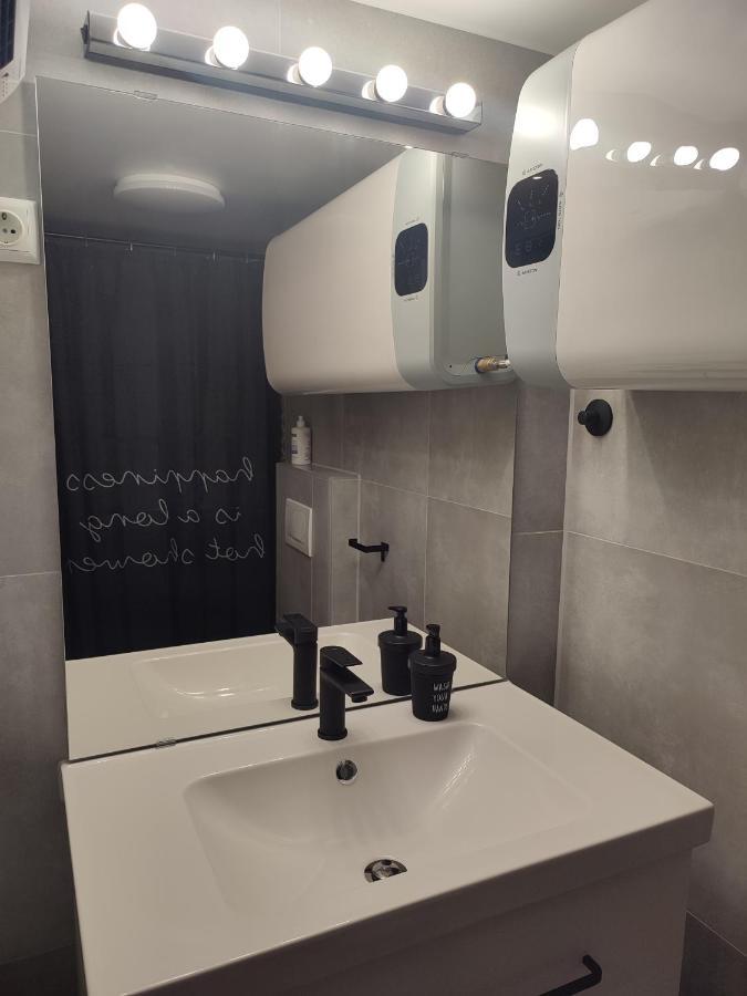 Apartman Dux 2 カルロヴァッツ エクステリア 写真