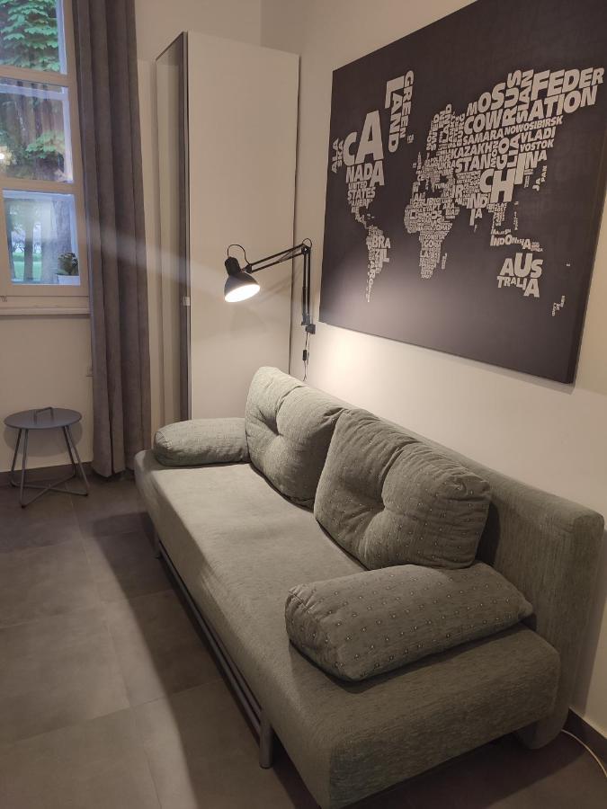 Apartman Dux 2 カルロヴァッツ エクステリア 写真